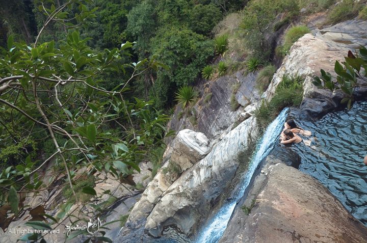 Diyaluma Waterfall